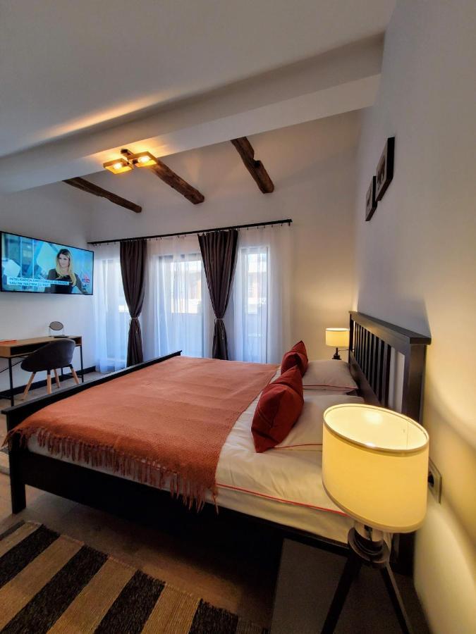 Casa Larisa Antonia Apartments Синая Экстерьер фото